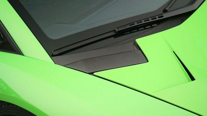 Photo of Novitec AIR-OUTLET TRUNK LID for the Lamborghini Aventador Ultimae LP780-4 - Image 2